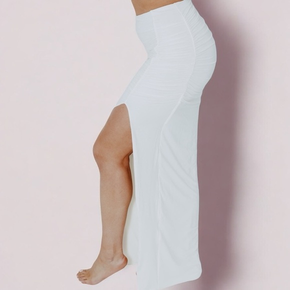 Klassy Network Ruched Maxi Skirt Sz XL Off White Stretchy Modal Slit Soft Skirt - Picture 2 of 9